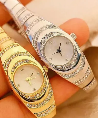 💎Montre bracelet femme avec strass⌚